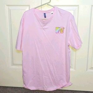 Pink MTV t-shirt